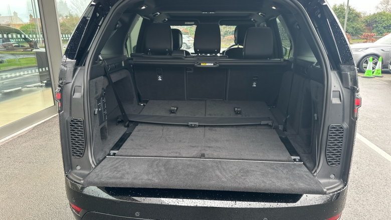 Land Rover Discovery 3.0 D350 Dynamic SE 5dr Auto Diesel Station Wagon